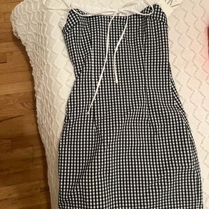 Adorable gingham Zara dress just out this season. Size small.